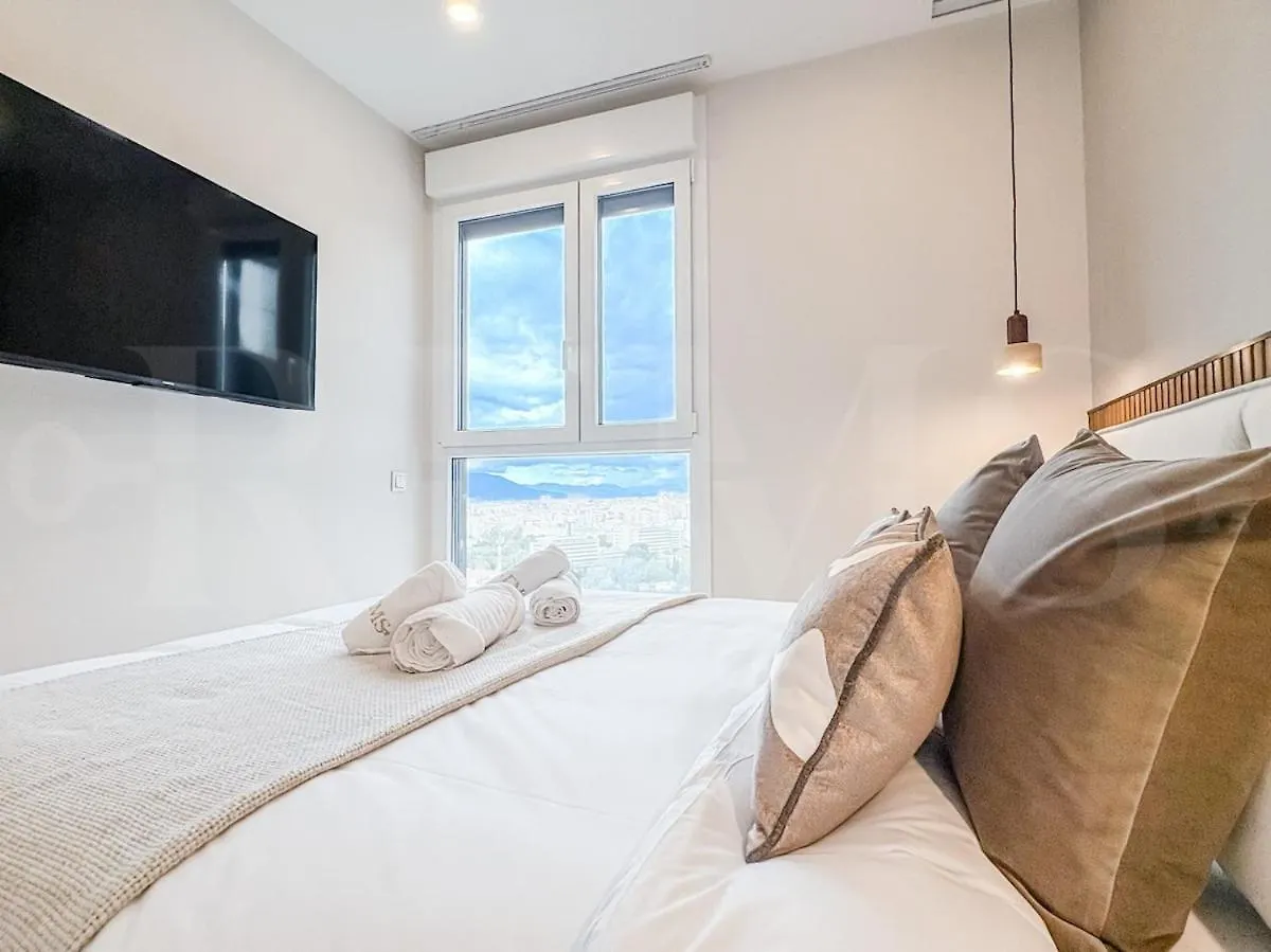 Apartment With Stunning Views And Parking By Rems Málaga