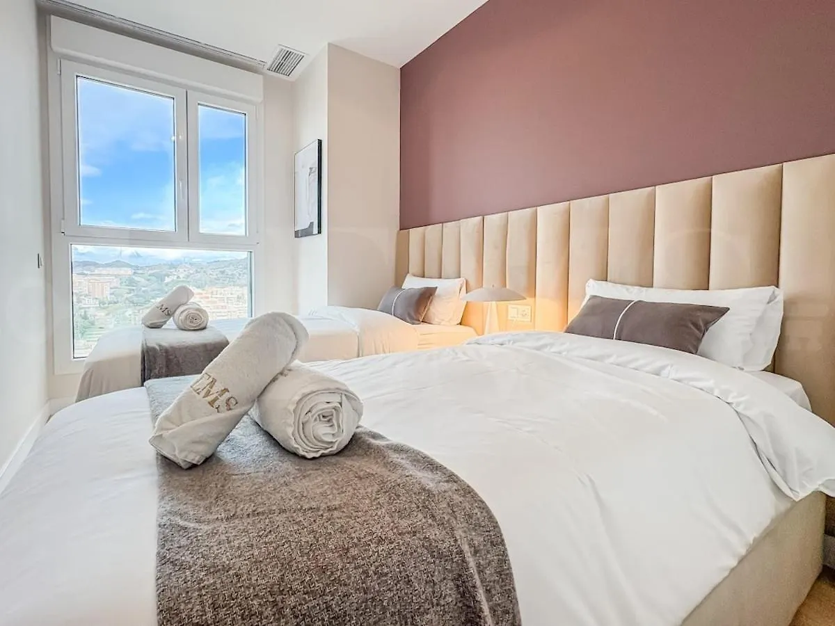 Apartment With Stunning Views And Parking By Rems 马拉加