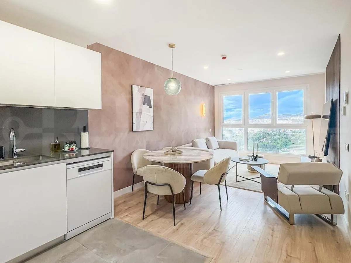 Apartment With Stunning Views And Parking By Rems 马拉加
