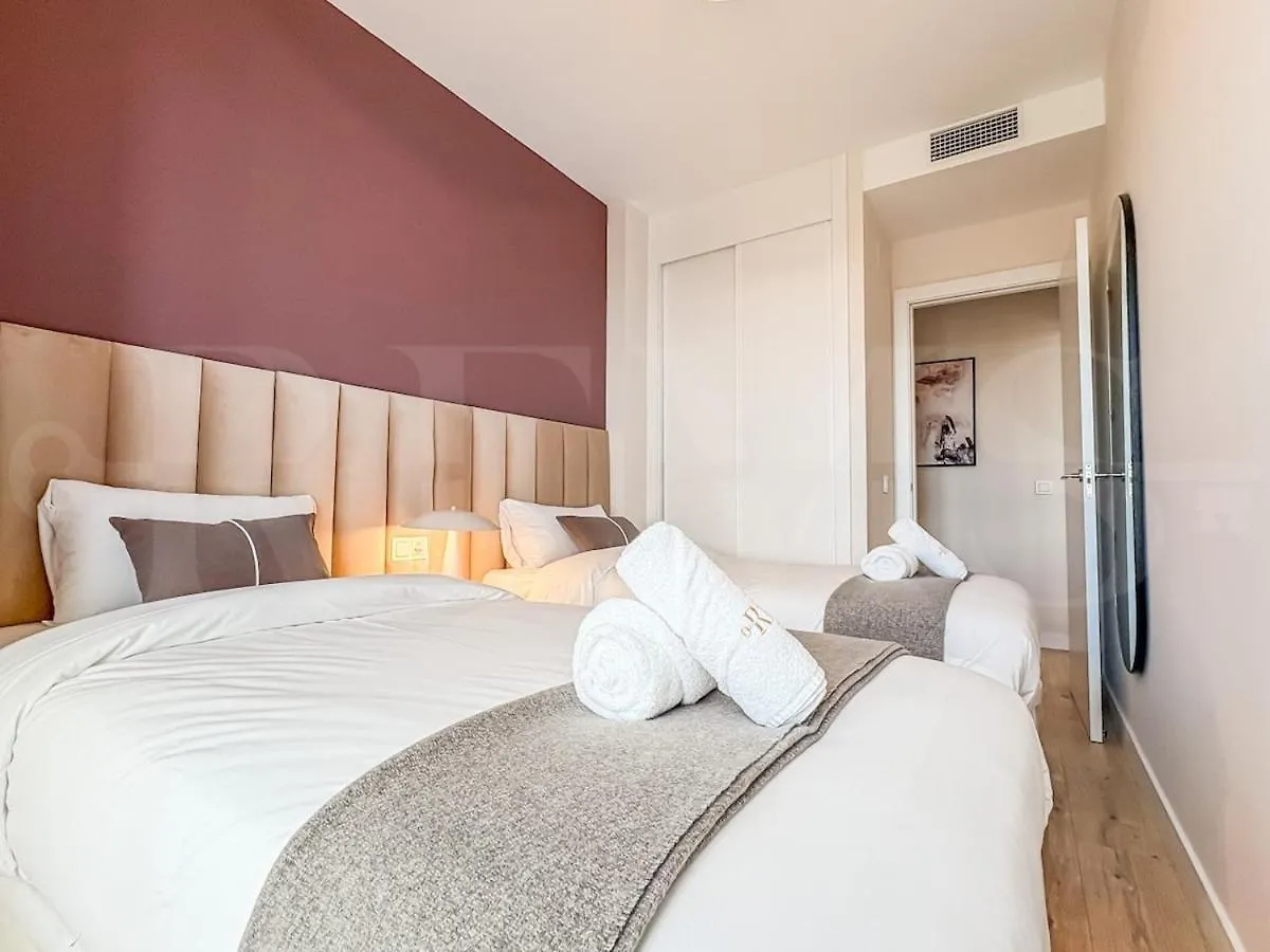 Apartment With Stunning Views And Parking By Rems Málaga 0*,