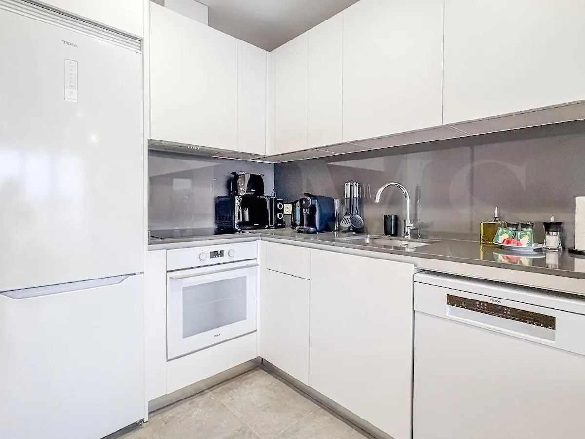 Apartment With Stunning Views And Parking By Rems Málaga