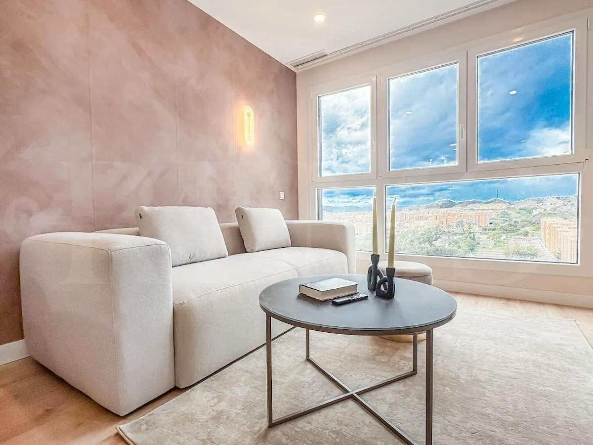 Apartment With Stunning Views And Parking By Rems 马拉加
