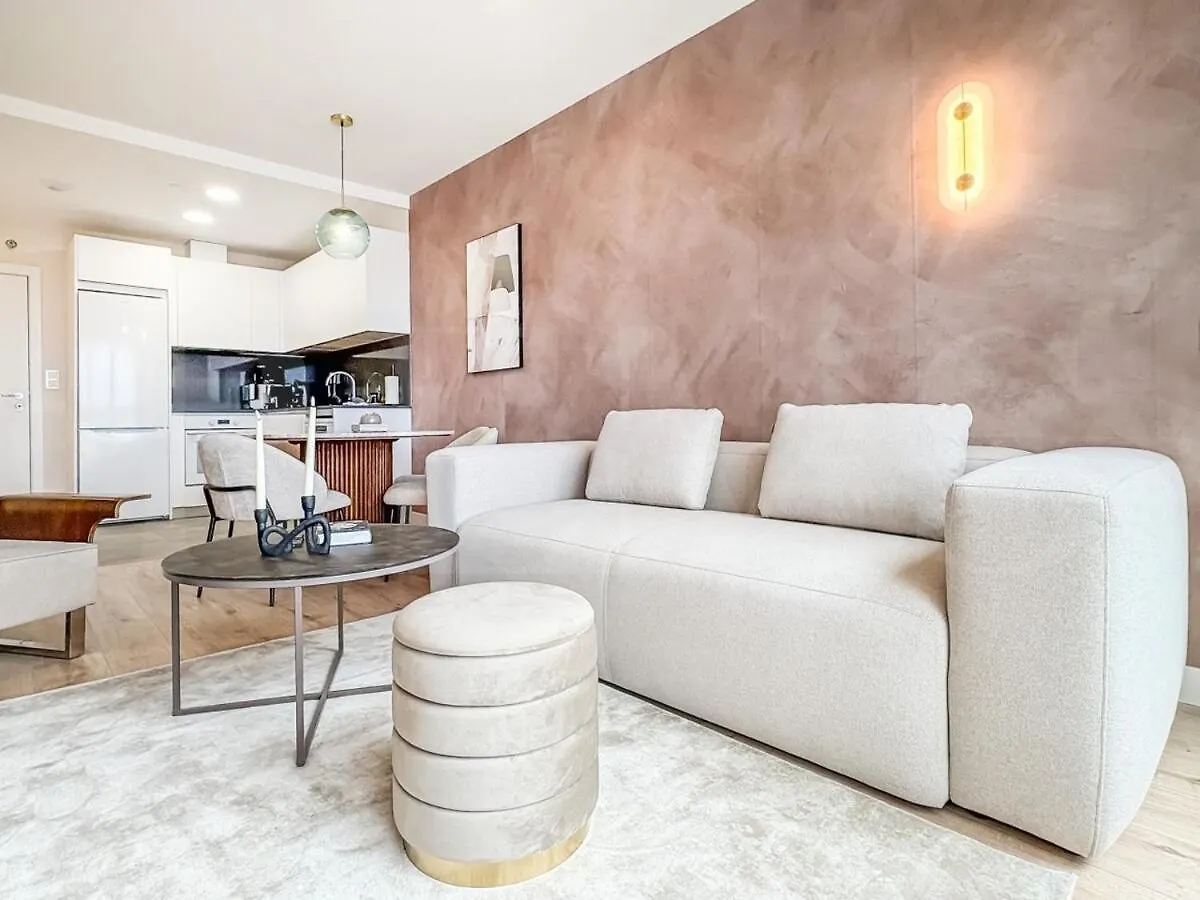 Apartment With Stunning Views And Parking By Rems Málaga 0*,