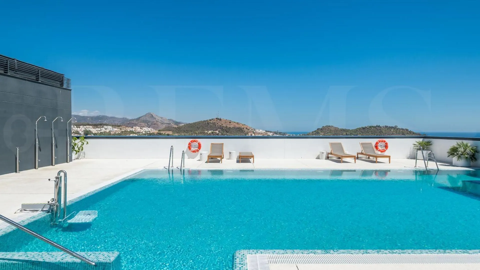 Apartment With Stunning Views And Parking By Rems Málaga